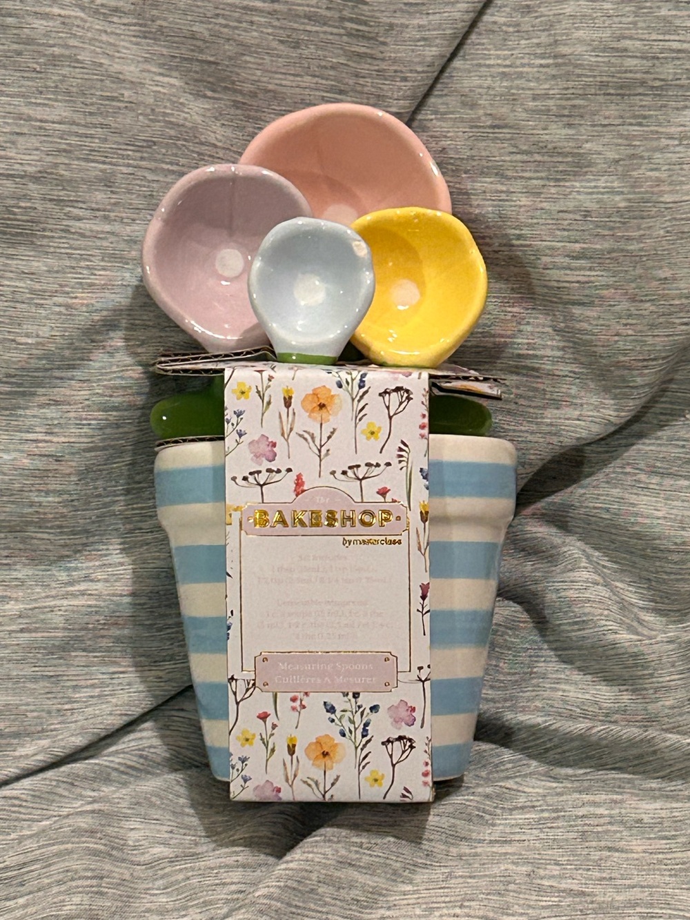 New Bakeshop Pastel Flower Garden Ceramic Measuring Spoon Set with Pot